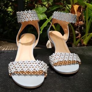 XOXO Wedge Flower Cutout Sandals 8